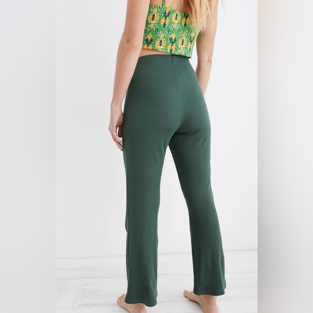 aerie High Waisted Cropped Kick Flare Pant - Picture 4 of 9